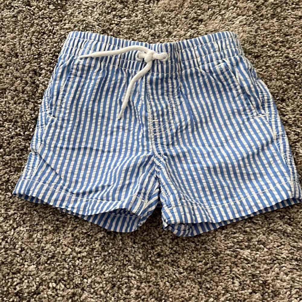 Gap seersucker shorts. 6-12 months.